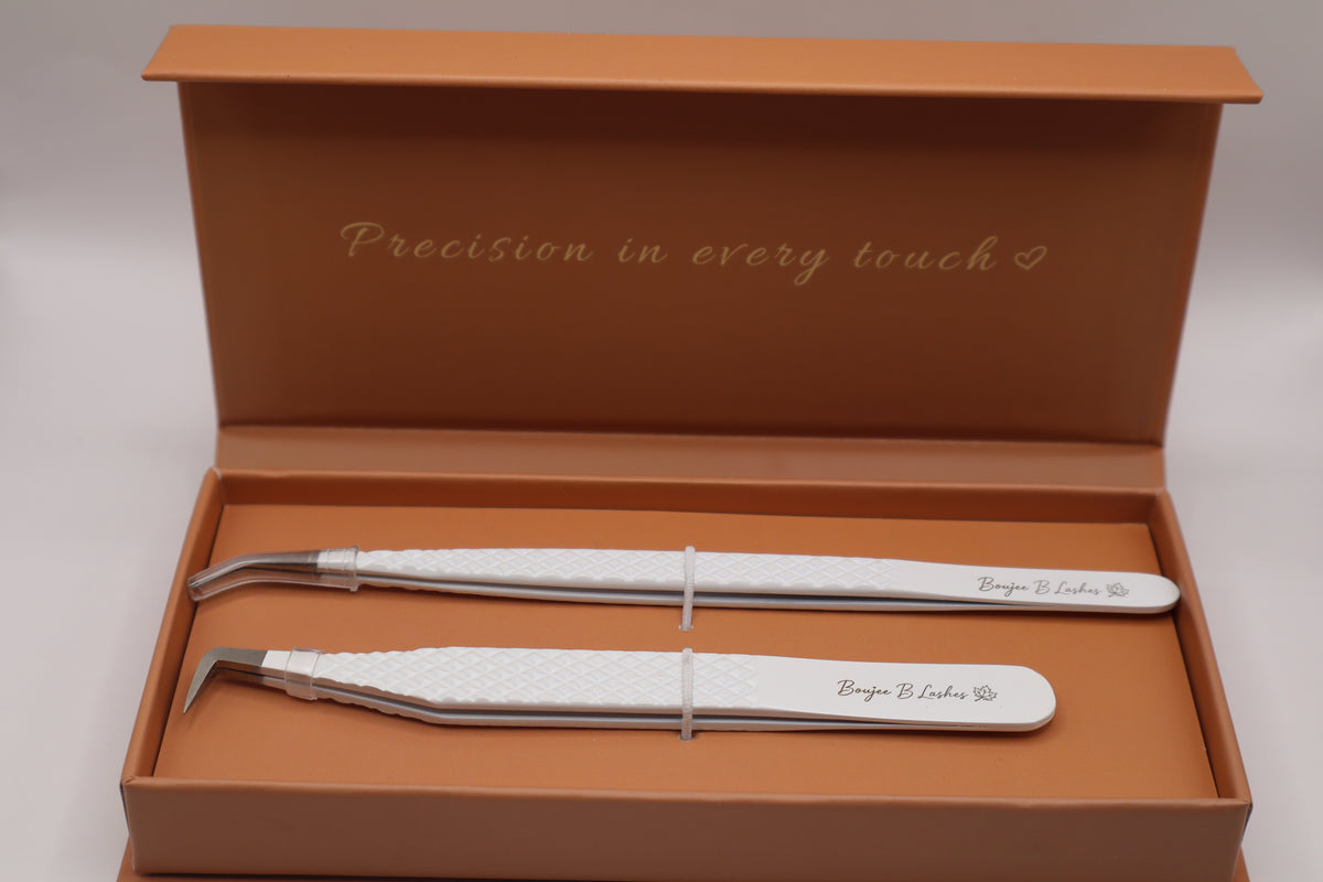 Tweezers