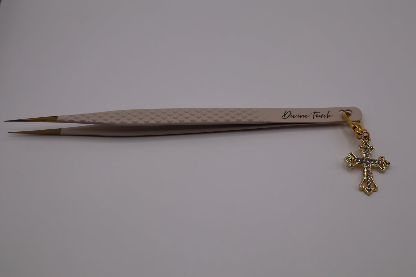 Divine Touch Straight Isolation Tweezer ✨