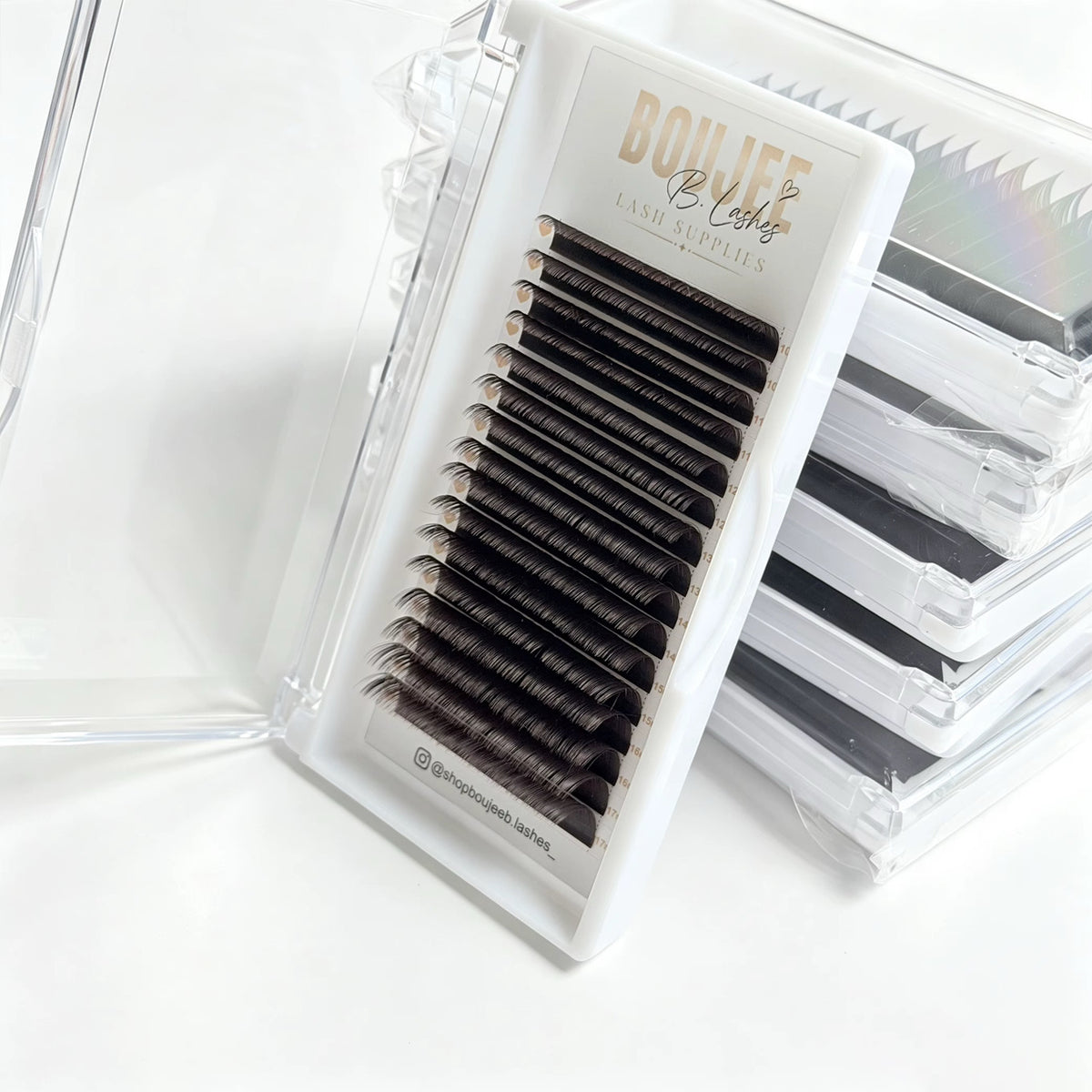 Dark brown volume lashes